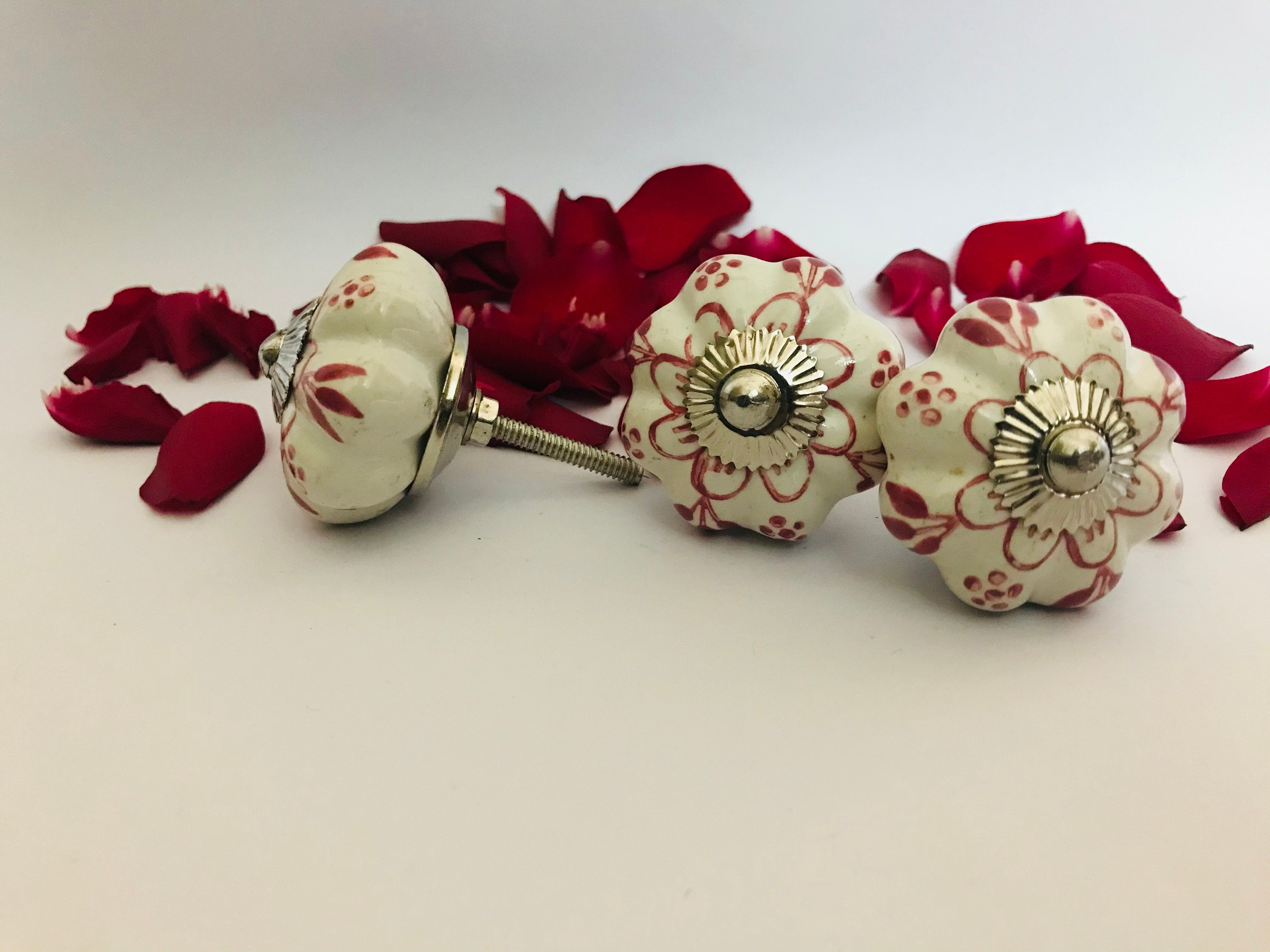 Rosa y blanco Floral hecho a mano diseñador perillas de | Etsy