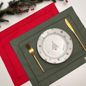 Christmas Placemat: Red or Green Cotton Canvas with Stitched Border