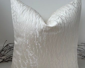 Style n° 48 - Housse de coussin de luxe effet texturé blanc crème champagne pour jeté de canapé - Coussin Couture