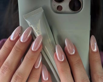 Lichtroze chroomeffect Spiegeleffect Lichtreflectie Hailey Bieber-nagel Lange amandel Luxe pers op de nagels S01