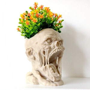 Horror Planter Zombie Bust Plant Pot, Scary & Dark Gothic Sculpture image 2