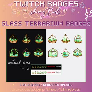 K&ouml;nnte beinhalten: Digitalgrafik mit Twitch-Badges mit Glas-Terrarium-Designs. Die Badges zeigen verschiedene geometrische Formen, die mit gr&uuml;nen Pflanzen und Sukkulenten gef&uuml;llt sind. Der Text lautet "TWITCH BADGES" und "GLASS TERRARIUM BADGES". Der Text "actual size" ist ebenfalls enthalten.