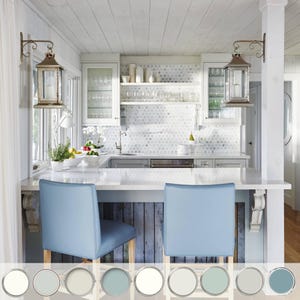 Paleta de cores para interiores Benjamin Moore Coastal Paint Casa à beira-mar Casa de praia Esquema de pintura azul Casa de fazenda costeira Casa de campo moderna