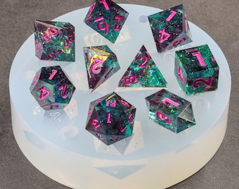 9 stuk scherpe rand polyhedrale dobbelstenen schimmel DND dobbelstenen schimmel siliconen dobbelstenen schimmel voor bordspellen hanger kristal D4