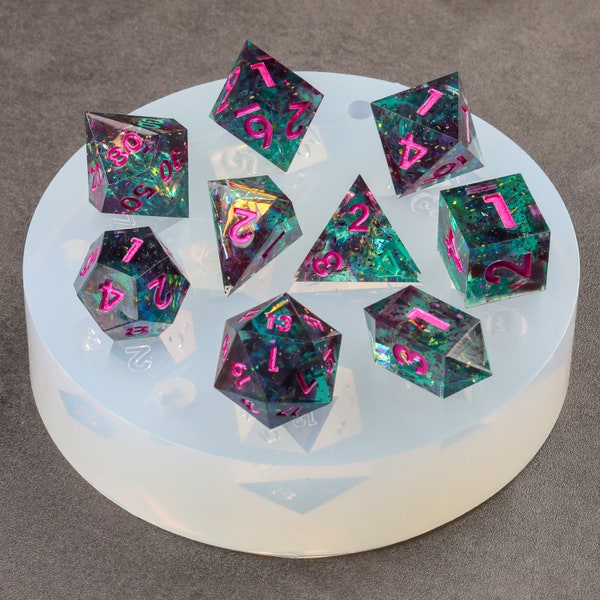 Molde de dados poliédricos de borde afilado de 9 piezas, molde de dados DND, molde de dados de silicona para juegos de mesa, colgante de cristal D4