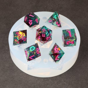 DND Dice Mold Sharp Edge Polyhedral Dice Mold Silicone Dice Mold For Board Games Handmade Craft Tool