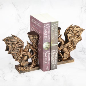 Hand Painted Dragon Bookend Unique Gift for Fantasy Lovers zdjęcie 5