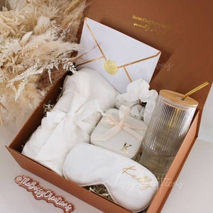 Terracotta Bride Gift Box Set With Robe Luxury Bridal Robe Engagement Basket Present Bridal Basket Future Mrs Gift Bridal Shower Wedding