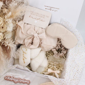 Pantuflas mullidas para novia, caja de regalo con bata, cesta de satén para compromiso, cesta de novia, regalo para futura esposa, despedida de soltera, boda bohemia