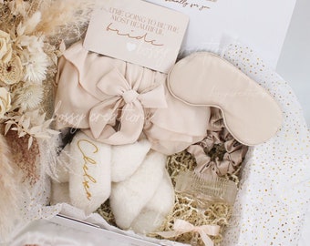 Fluffy Slippers Bride Gift Box Set With Robe Satin Bridal Engagement Basket Present Bridal Basket Future Mrs Gift Bridal Shower Boho Wedding