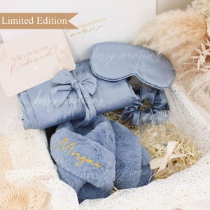 Build Your Something Blue Box Fluffy Slippers Bridesmaid Proposal Gift Box Satin Robe MOH Gift Bridal Suite Box Luxury Elegant Bridal Party