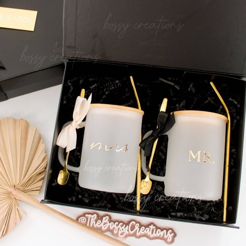 Mr & Mrs Frosted Glass Mug Set: Minimalist Wedding Gift Box - Etsy
