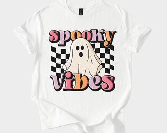 Sudadera con capucha o sudadera de fantasma a cuadros con vibraciones espeluznantes, camiseta retro de Halloween, bonita camiseta unisex con gráfico pastel de otoño