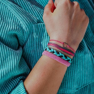 Conjunto de pulseras trenzadas enceradas con forma de corazón, pulseras tejidas con dijes de amor, regalo de aniversario perfecto, regalo especial para el día de San Valentín, hilo colorido de estilo bohemio