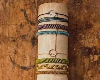 Ensemble de bracelets d'aventure | Piles de bracelets étanches | Cordon ciré | Bracelets d'extérieur | Cadeau pour amoureux de la montagne