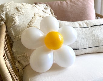 Classic Daisy Balloon Kit White and Yellow Flower Balloons Groovy Party Decorations Spring Birthday Party Easter Party Balloon Decorations