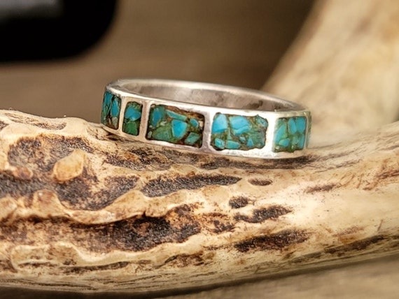 Vintage Crushed Turquoise Resin Silver Ring - image 3