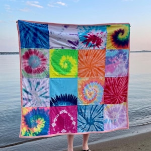 Custom T-Shirt Memory Quilt, Personalized T-Shirt Blanket, Graduation Memory Quilt Gift, Memorial Keepsake Quilt, Upcycled TShirt Quilt