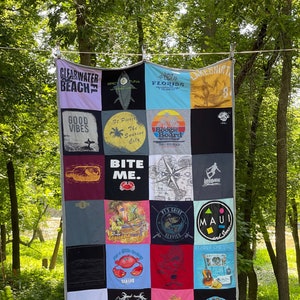 TShirt Quilt, Twin Size, T-Shirt Quilts, TShirt Quilts, Memory Blanket, Custom Blanket, Shirt Quilt, Handmade Gifts, Graduation Quilt