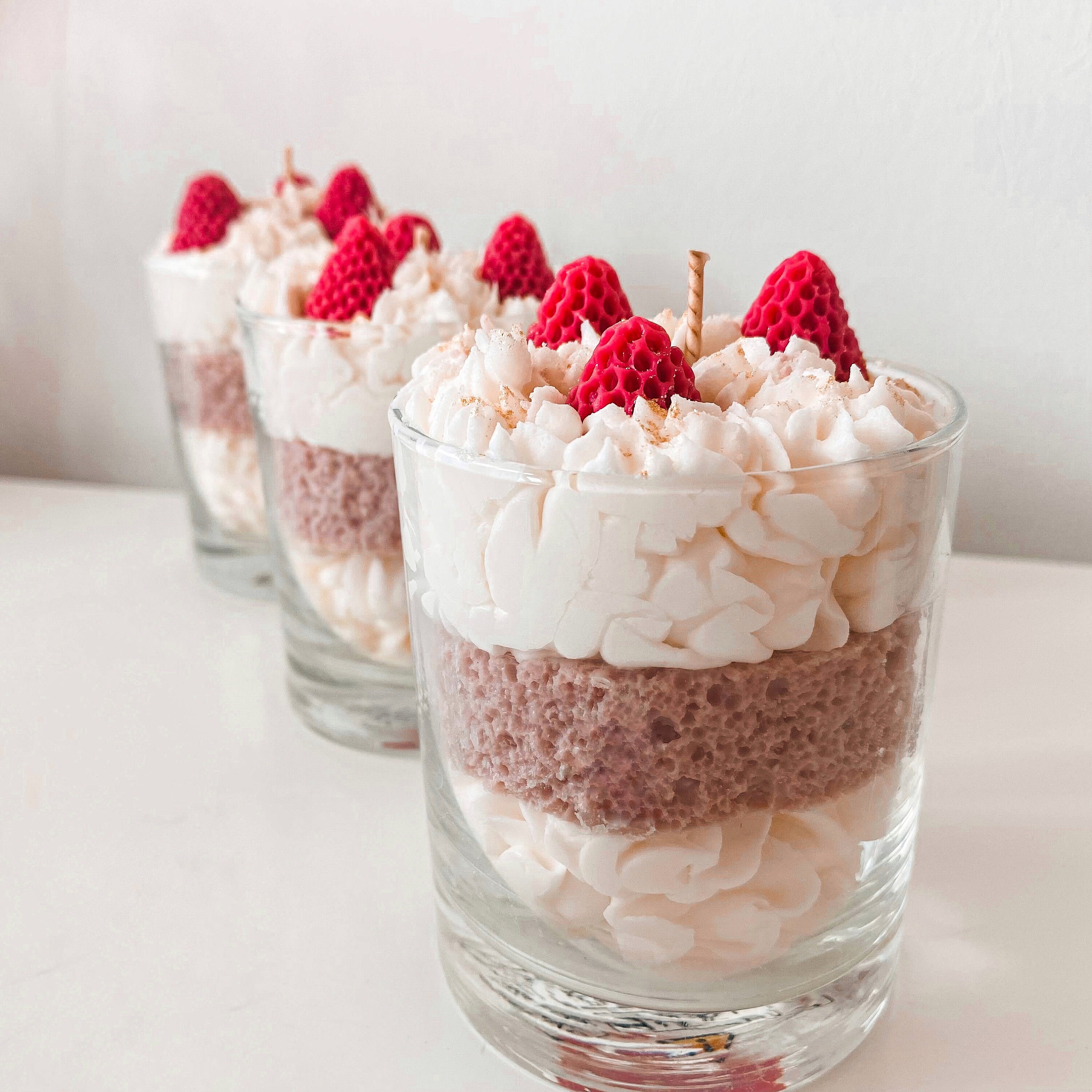 Les Fées Fruitées - Bougie Végétale Artisanale Senteur Fraise Des Bois