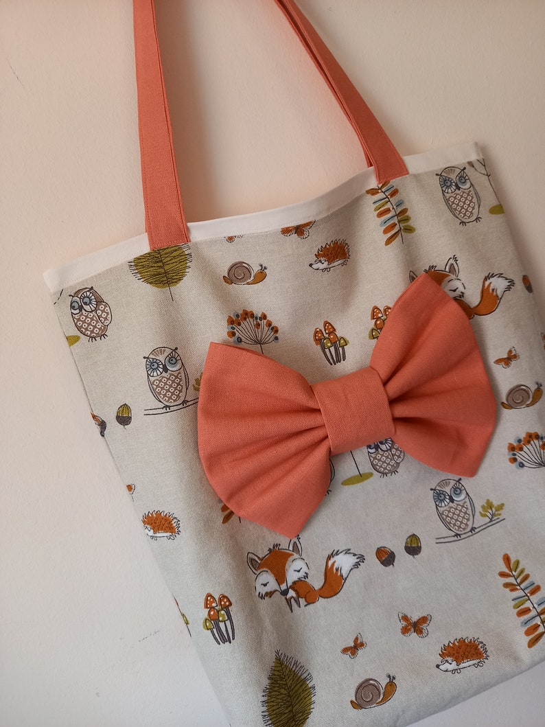 Lined Tote bag with beautiful linen bow embellishment