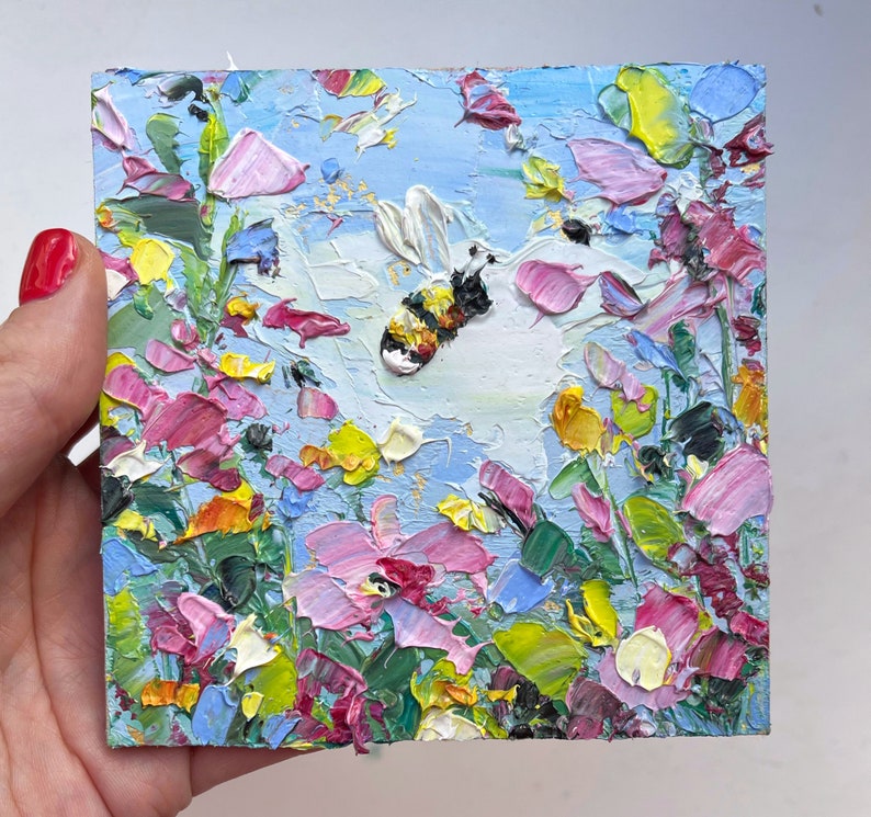 Peinture d'abeilles, oeuvre d'art originale de fleurs d'abeilles, Mini abeille, art mural coloré, empâtement à l'huile de bourdon, petite peinture d'art floral rose 3D Only painting