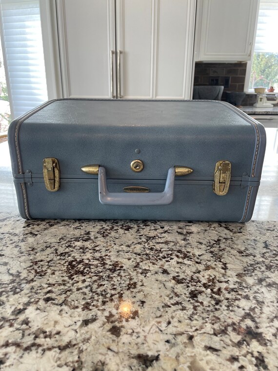 Overnight suitcase with wheels hot sale
