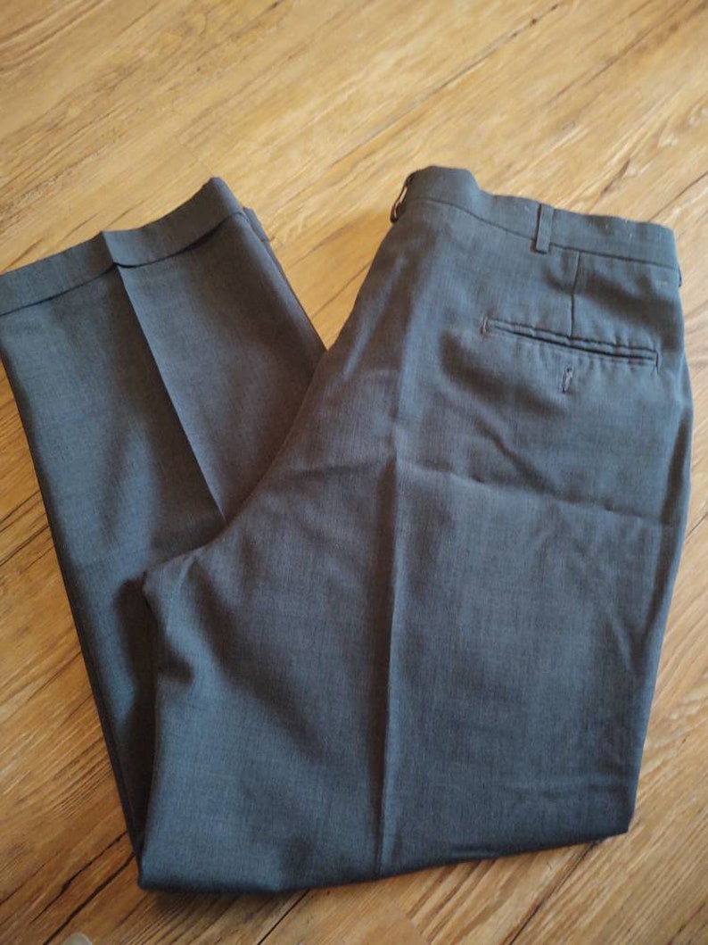 Mens Haggar Black Label dark gray pants 36x28 preowned