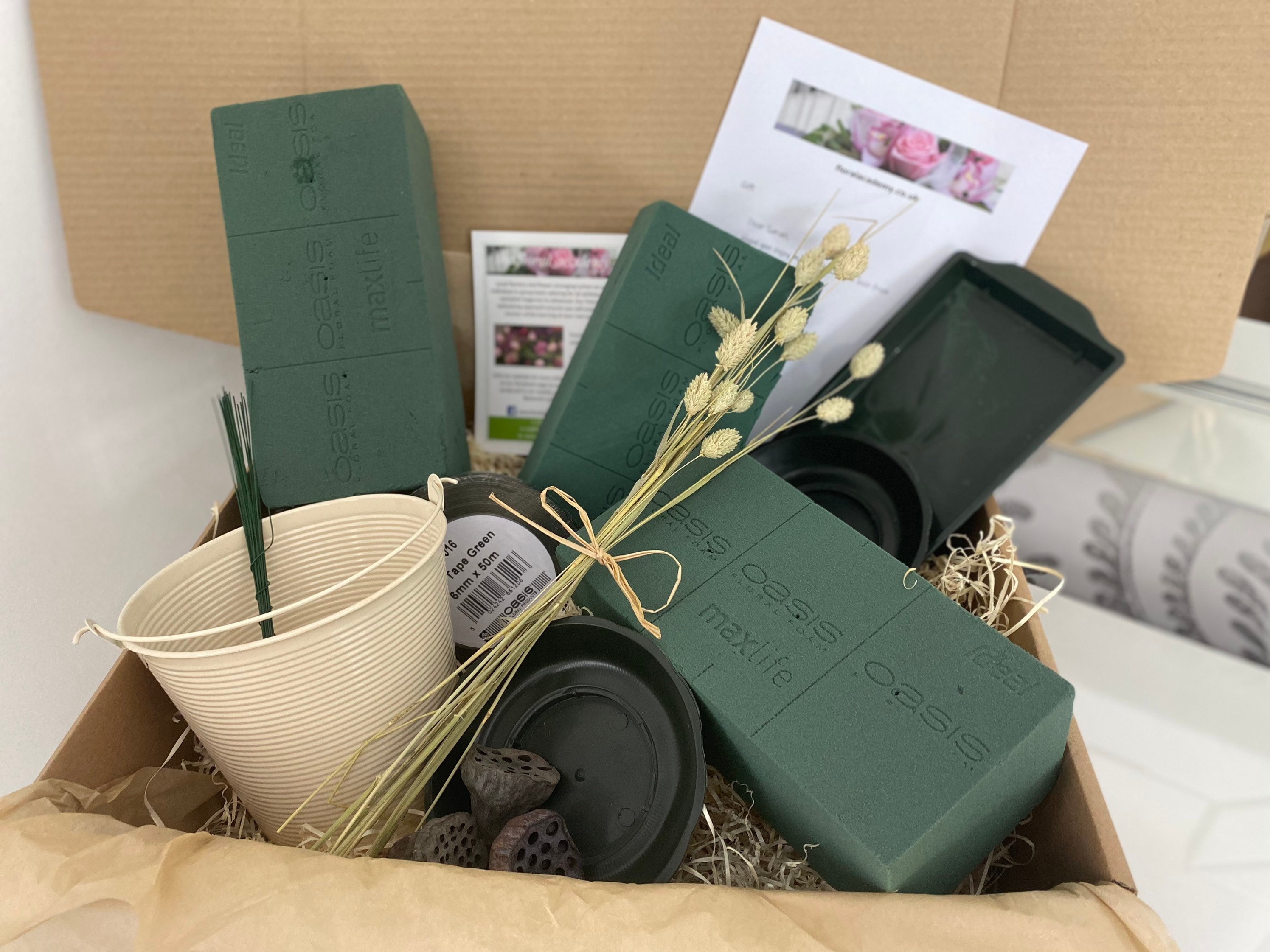 Flower Arranging Kit Floristry Craft Basic Kit Oasis Floral | Etsy UK