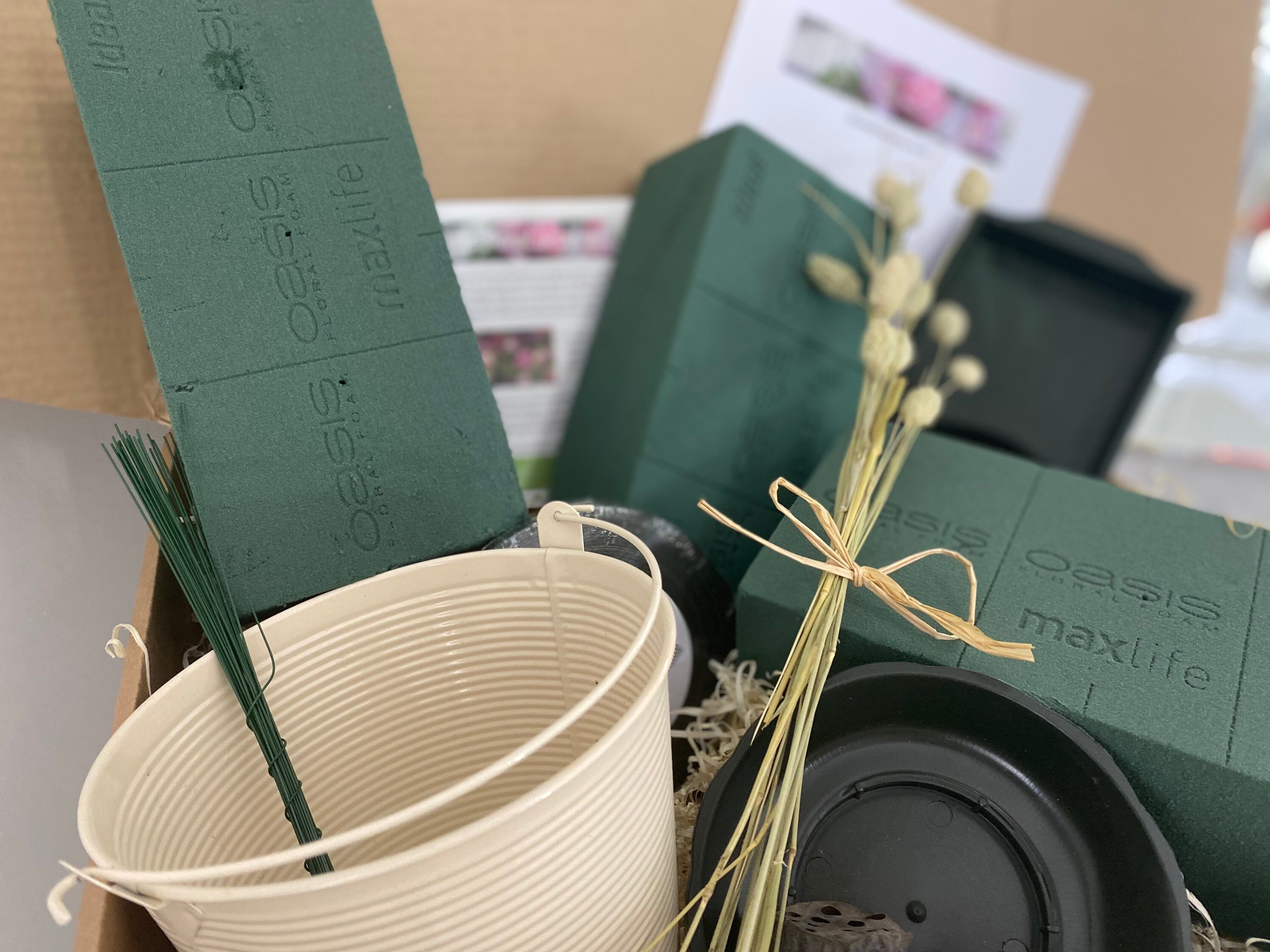 Flower Arranging Kit Floristry Craft Basic Kit Oasis Floral | Etsy UK
