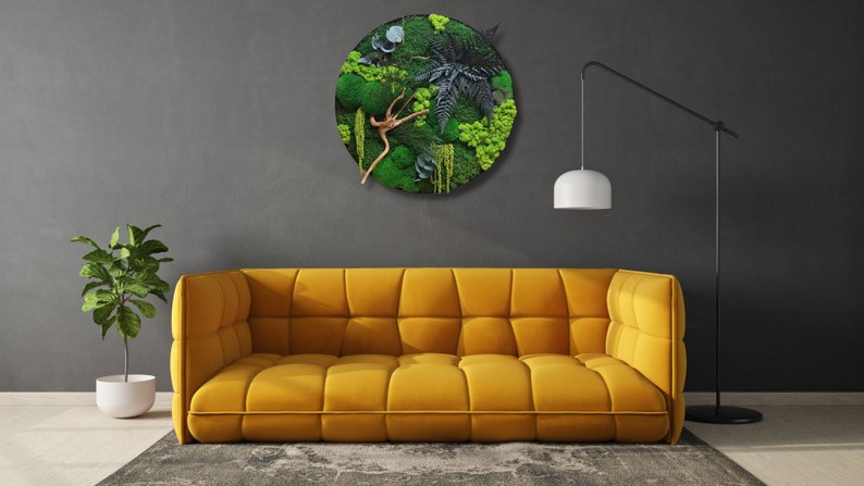 Decorate with round wall art inspired by nature. Green moss, ferns, and stabilized plants bring Scandinavian style to homes, offices, and hotels. Perfect for vertical garden enthusiasts. Add a natural, modern touch to your decor today!