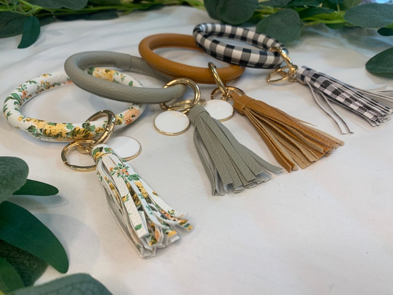 Key Ring Bangle Hand Sanitiser Holder Gingham Print Key Chain Bangle Bracelet Key Saver Key Holder Jewellery