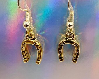 Gold Horseshoe Earrings: Western Wedding Jewelry