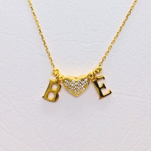 Colar de coração de ouro personalizado com letras iniciais – Presente personalizado de prata esterlina 925 para ela