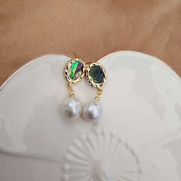 Abalone shell earrings with Edison pearls, Freshwater pearl drop earrings, Single pearl dangle earrings, Abalone shell jewelry