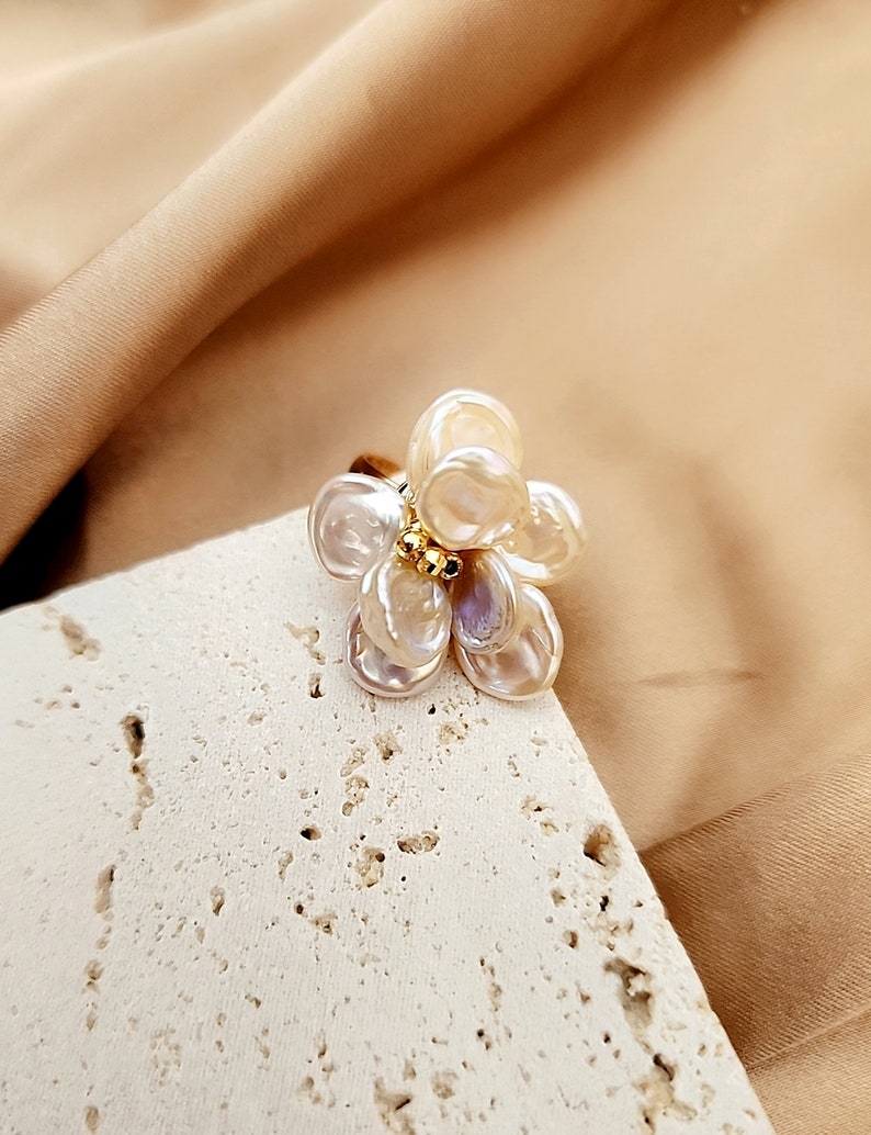 Baroque petal pearl flower ring/Baroque pearl ring/flower ring/Spring flower ring/Adjustable ring/Freshwater pearl ring afbeelding 5