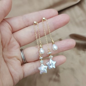 Baroque star pearl long dangle mismatched earrings, Asymmetric Baroque pearl dangle earrings, Pearl long drop earrings, Star earrings