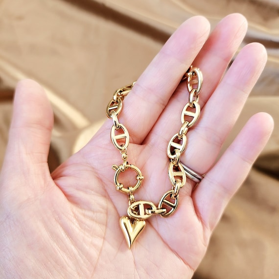 Chunky Gold Chain Link Bracelet With Heart Pendant Heart Charm Bracelet Layering Heart Bracelet Tarnish Resistant Chain Etsy Canada