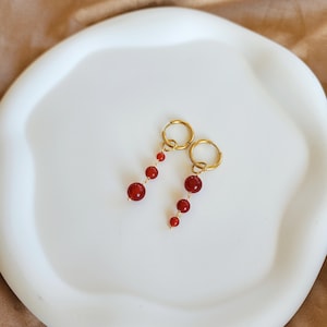 Asymmetrical carnelian hoop earrings, Carnelian mismatched earrings, Fiery carnelian hoop earrings, Boho red earrings, Healing red earrings