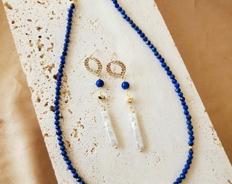Lapis lazuli choker with a freshwater Baroque stick pearl, Blue lapis faceted beads necklace, Lapis jewelry, Blue gemstone choker