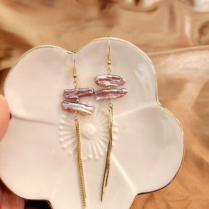 Pearl tassel earrings/Freshwater Biwa pearl earrings/Pearl dangle earrings/Gold tassel earrings/Purple pearls/Long dangle/Baroque pearls