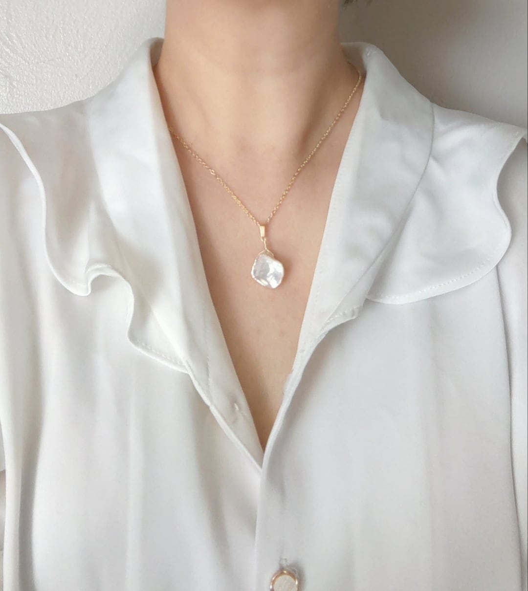 Petal Pearl Necklace, 18k Gold Keshi Pearl Pendant, Baroque Pearl