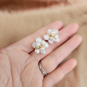 Freshwater pearl flower studs/Flower studs/Pearl earring studs/Petal pearl earrings/Spring earrings/Floral earrings/Handmade pearl earrings