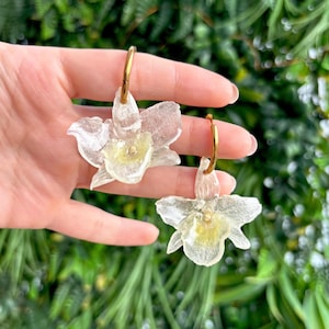 Dried 3D orchid handmade resin earrings, Pressed orchid earrings, Botanical earrings, Real flower earrings, Lightweight statement earrings
