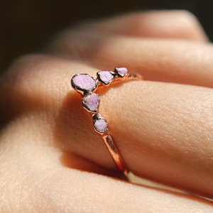 Electroformed Copper Phosphosiderite Ring: Raw Gemstone Chevron Band