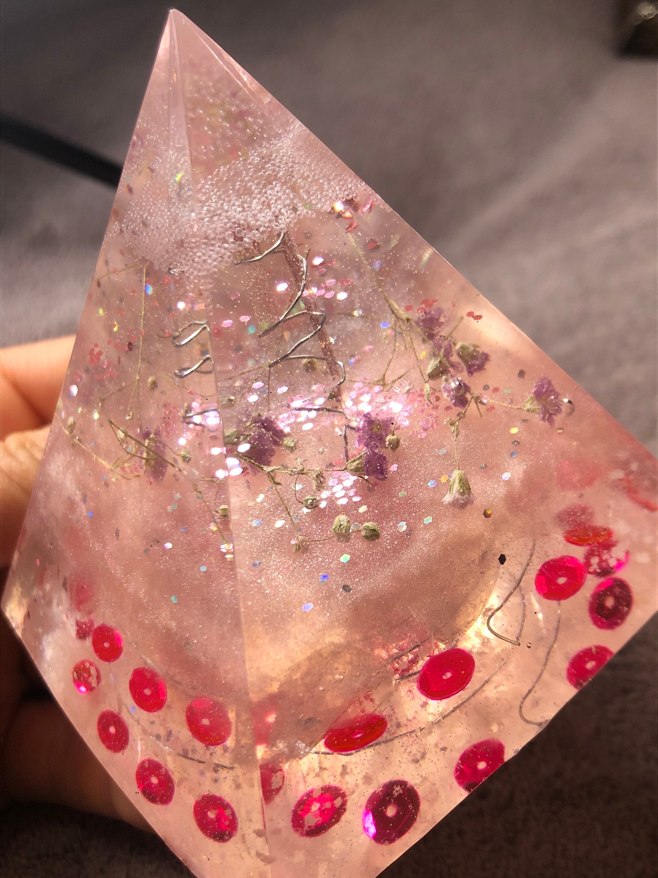 Queeny L'orgonite Romantique