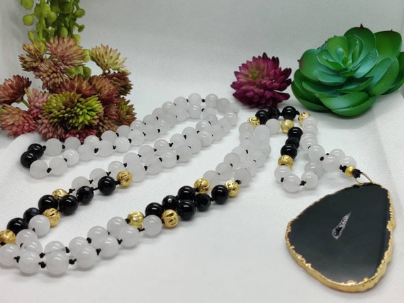 White Jade Knotted 108 Mala - 8mm White Jade Knotted 108 Mala - 8mm