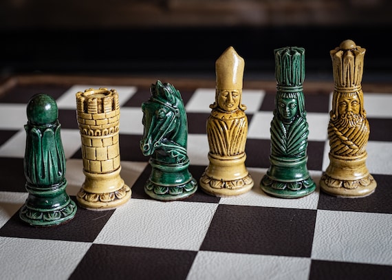 Custom Chess Set Designs - Chess Forums 