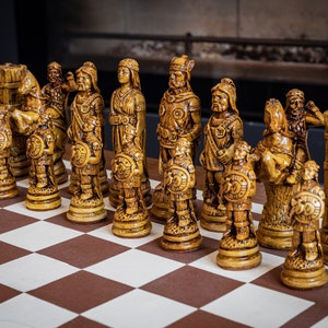 Chess set, Viking design in a walnut and oak colour. image 4