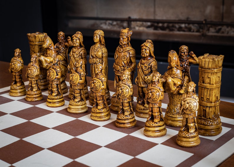 Chess set, Viking design in a walnut and oak colour. image 4